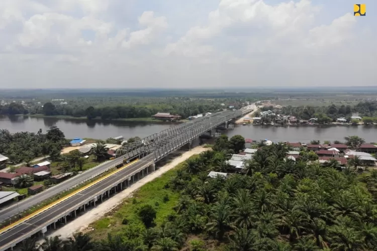 Kementerian Pekerjaan Umum dan Perumahan Rakyat (PUPR) telah menyelesaikan pembangunan duplikasi Jembatan Sungai Nilo di Kabupaten Pelalawan, Provinsi Riau.
