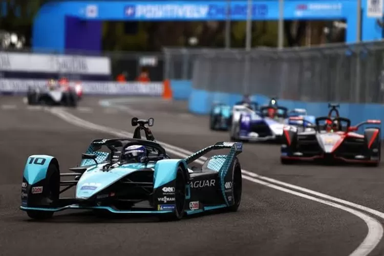 Siaran langsung balapan Formula E Jakarta di Jakarta International E-Prix Circuit (JIEC) Ancol. (Repro Forbes)