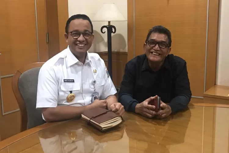 Gubernur DKI Anies Baswedan bersama Ketua Amarta M  Rico Sinaga