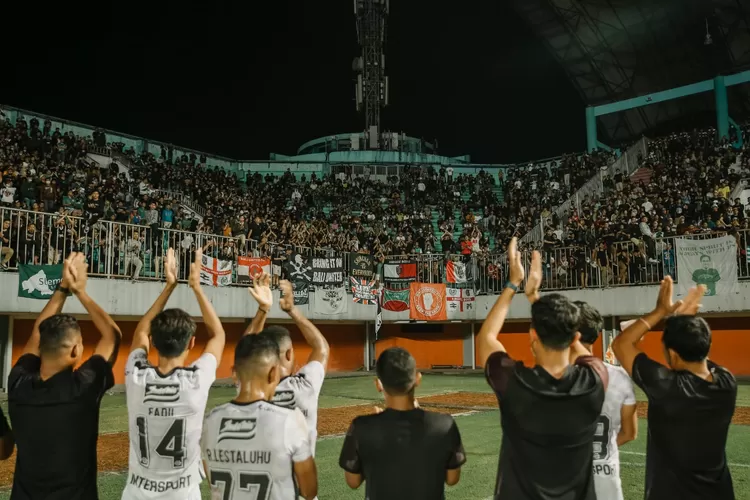 Skuad Bali United disambut supporter di Stadion Maguwoharjo, Sabtu 4 Juni 2022/Dok Bali United.