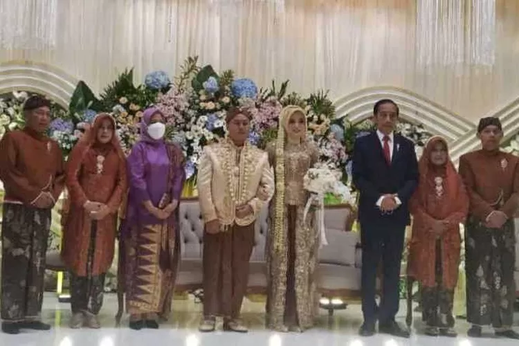 Presiden Jokowi bersama Iriana Jokowi menghadiri acara ngunduh mantu Gus Karim (Endang Kusumastuti)