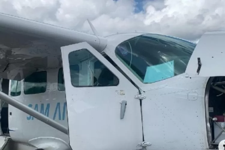 Pesawat Sam Air Ditembak KKB Di Bandara Nduga (Istimewa)