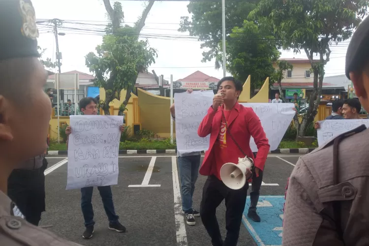 Datangi Kejari Padang, Aktivis Minang Tuntut Usut Tuntas Terduga Korupsi KONI Padang