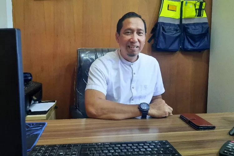 Kepala Bagian Humas Bandara DEO Sorong, Teguh Suprianto (suarakarya.id - Yacob Nauly)