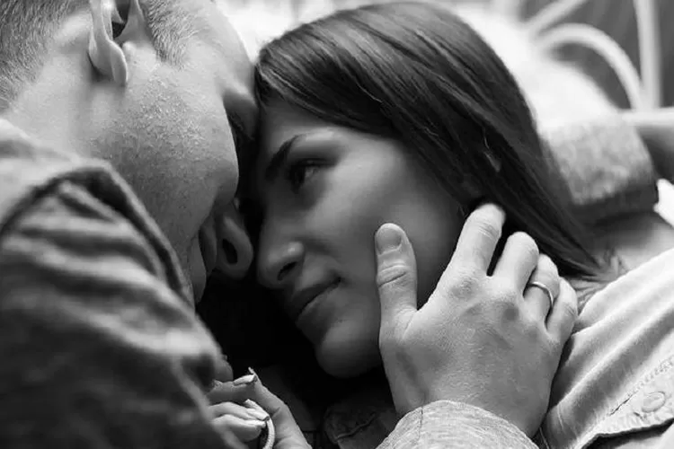 Ilustrasi. Orang dewasa romantis. /Pixabay