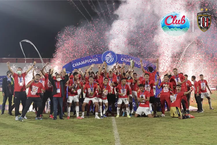 Dedikasikan Juara Liga 1 untuk Semeton, Bali United dan Club Luncurkan Air Mineral Edisi Khusus.luncurkan air mineral edisi khusus. (dok Bali United)