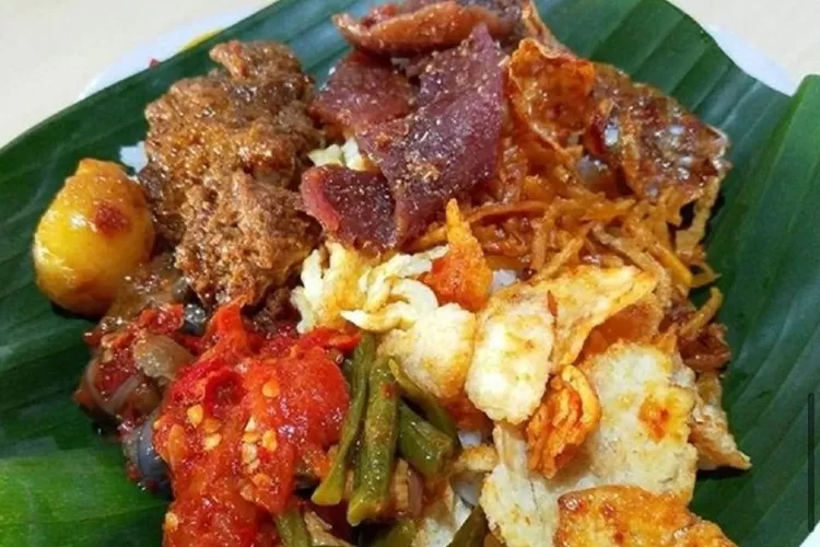 Nasi Gurih daging babi