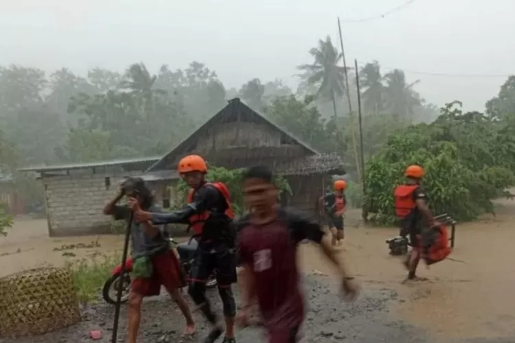 Kondisi Cuaca Buruk Di Mamuju Sulawesi Barat (Istimewa)