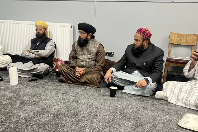 Imam Masjid Dipecat Oleh Pemerintah Inggris Setelah Protes Soal Film