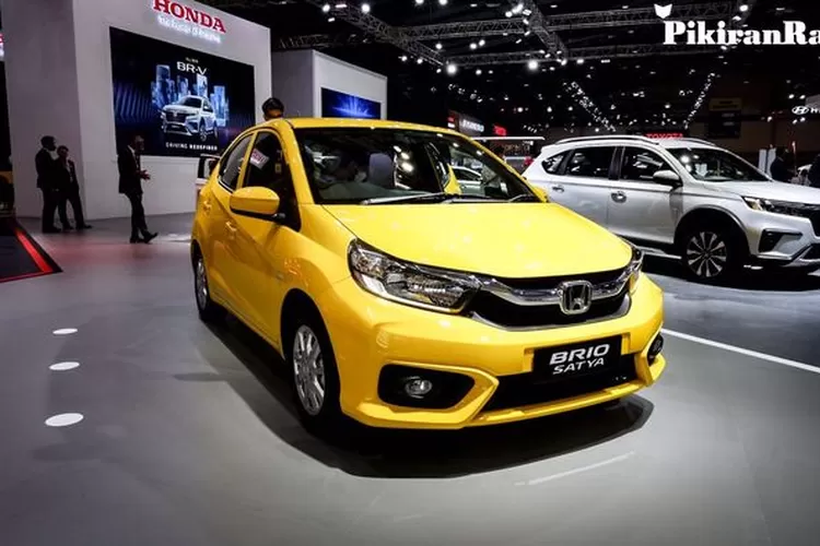 Honda Brio Satya Alza AhdiraPikiran-Rakyat.com (Honda Brio Satya)