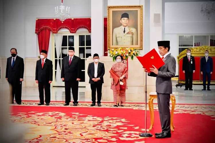 Presiden Jokowi resmi melantik dua orang menteri dan tiga wakil menteri Kabinet Indonesia Maju. (Dok. Biro Pers Sekretariat Presiden/Laily Rachev)