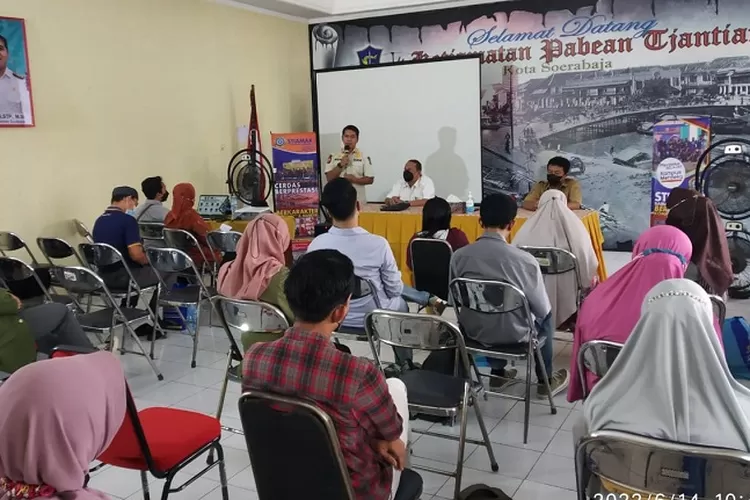Suasana saat sharing session untuk kalangan UMKM yang digelar Stiamak Barunawati Surabaya