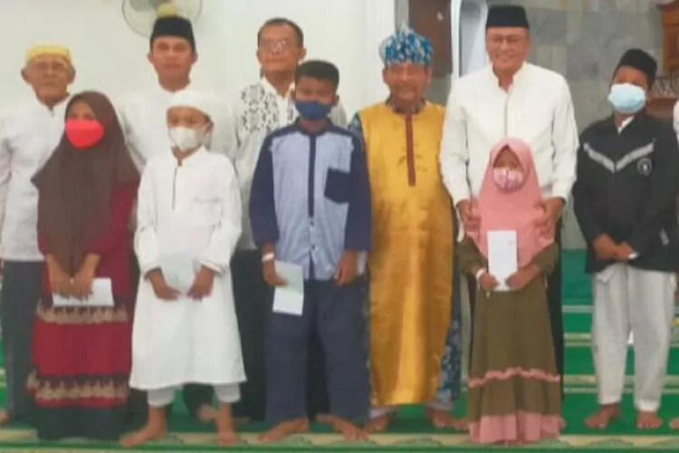 Kegiatan santunan 200 anak yatim di Masjid Baiturahim Angkasa dihadiri Walikota Jakpus Dhany dan pendakwah segar Ustadz Qubil AJ.