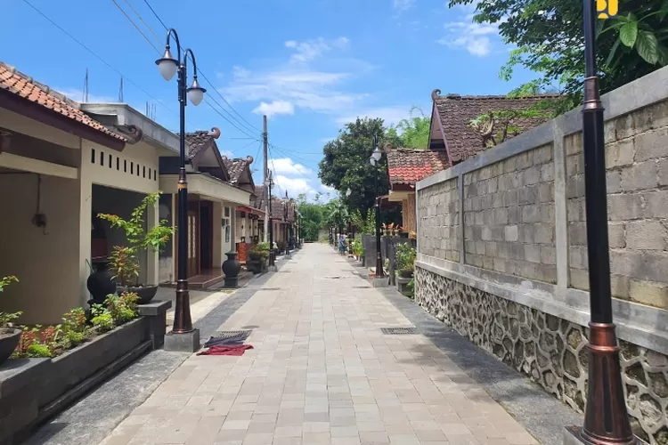 Berbagai upaya untuk menata Kawasan Borobudur sebagai destinasi wisata prioritas di Tanah Air, Kementerian Pekerjaan Umum dan Perumahan Rakyat (PUPR) melakukan pembangunan infrastruktur terpadu yang berkelanjutan, 