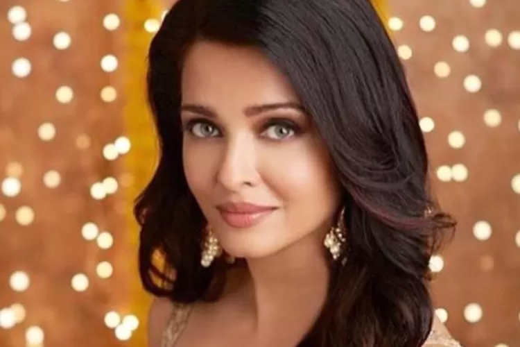 Aishwarya Rai  (@aishwaraya)