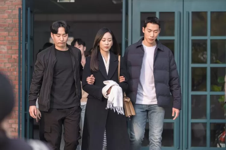 Link nonton drama korea Why Her (Foto: Soompi.com)