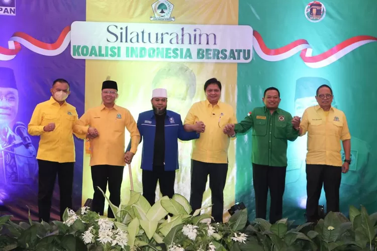 Airlangga Hartarto  memberi pengarahan kader partai KIB di Bengkulu, Sabtu (25/6/2022). (Ist)