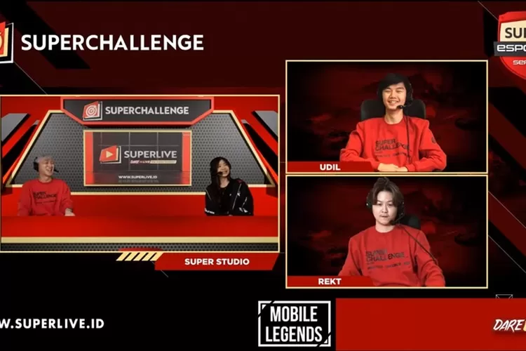 Rekt dari Evos Esports dan Udil dari Atler Ego ketika sesi interview bersama caster Super Esports Series Season 2 sebelum mereka bertanding di Super Match cabang game Mobile Legends: Bang Bang.