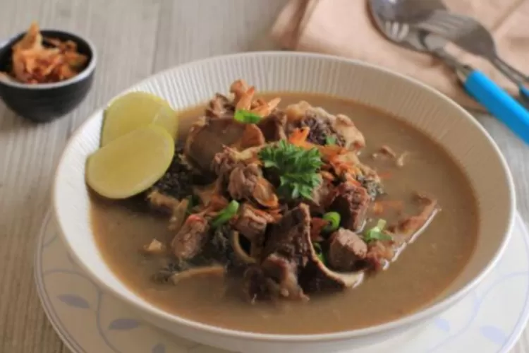 Kuliner Halal di Makassar, Jangan Khawatir Mencoba Kuliner ini (Foto: Fimela)