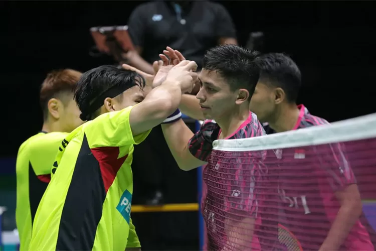 Pasangan ganda putra Fajar Alfian dan Muhammad Rian Ardianto menang atas pasangan Malaysia di babak semi final Malaysia Open 2022. (Dok. PP PBSI)