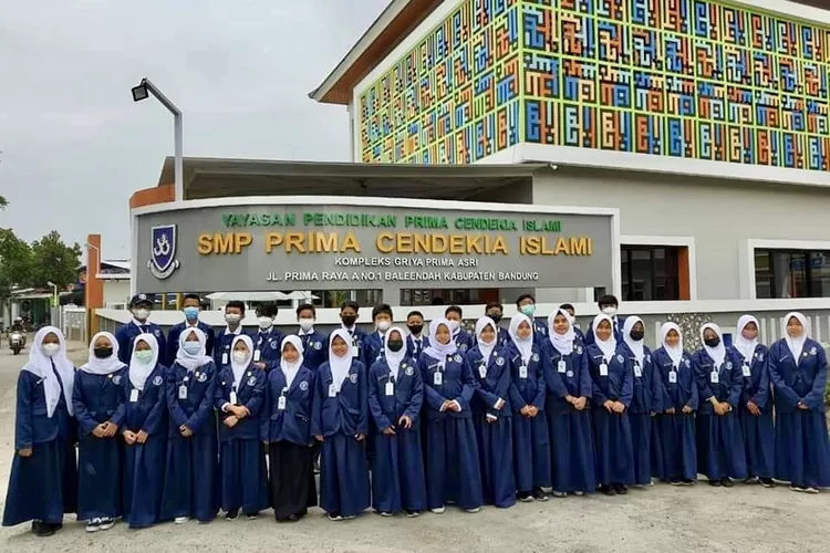 Siswa SMP Prima Cendekia Islami angkatan Pertama