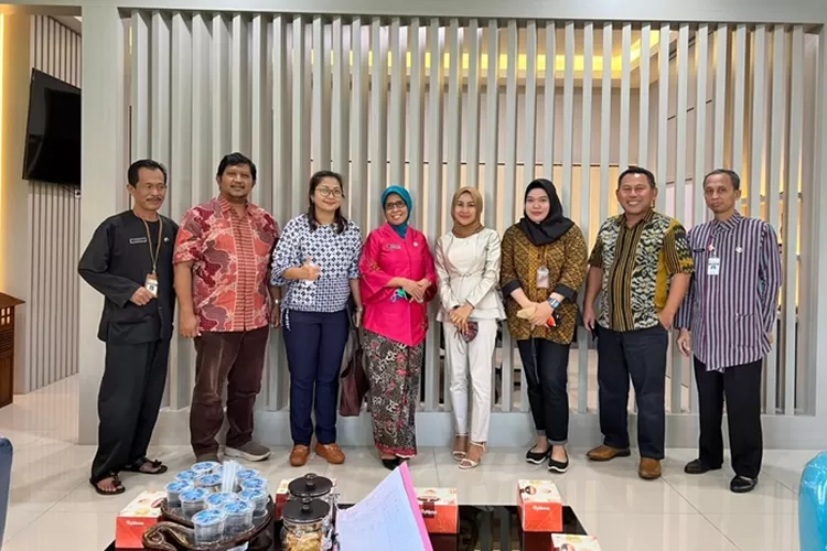 Perwakilan Kadin Jateng setelah melakukan audiensi dengan Dinkop dan UKM Jateng, Kamis 7 Juli 2022.  (Ayosemarang.com/ Audrian Firhannusa)