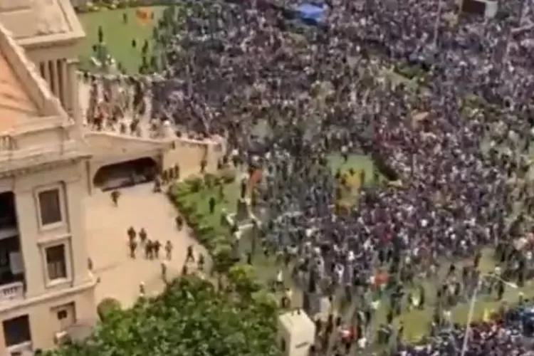 Demontrasi bergerak menuju kediaman Presiden Srilanka  (Triworld)