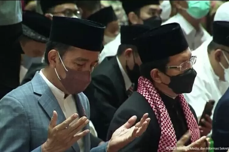 Presiden Jokowi salat Iduladha di Mesjid Istiqlal. (Tangkapan layar YouTube.)