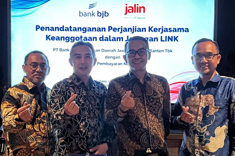 Penandatanganan Perjanjian Kerjasama bank bjb dengan Jalin. (Dokumen bank bjb.)