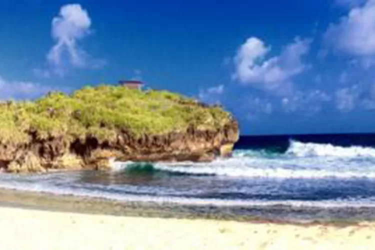 Salah satu objek wisata di Gunungkidul, Pantai Krakal yang menjadi tujuan wisatawan saat liburan sekolah. (gunungkidulkab.go.id)