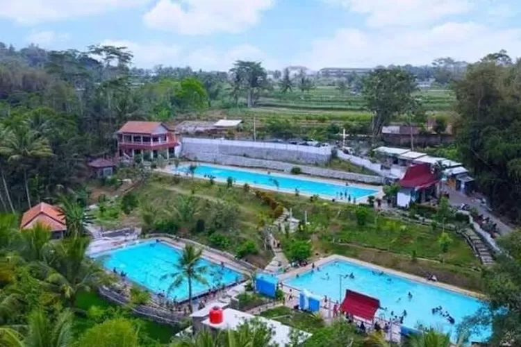Kolam Renang Girikulon Magelang (Twitter / Phewe_Ns)