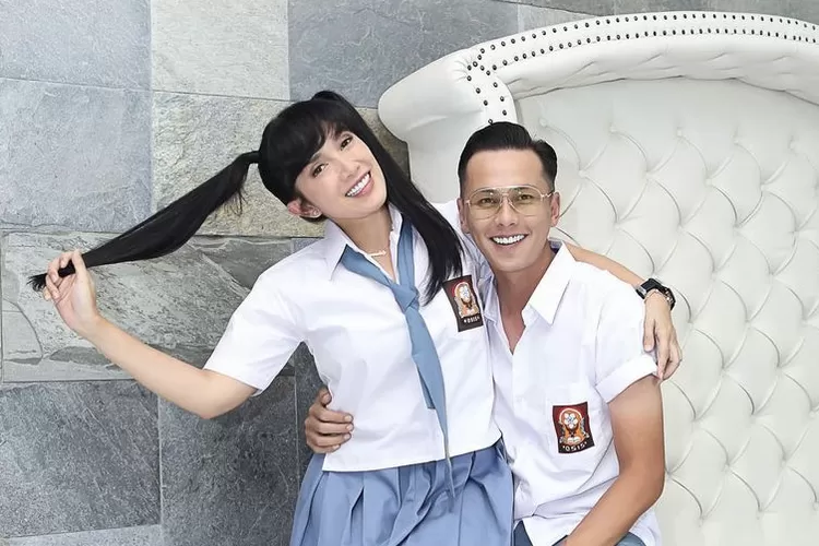 Rayakan Ulang Tahun, Ussy Sulistiawaty Masih Tampak Seperti ABG  (Gorajuara.com/Instagram Ussy Sulistiawaty @ussypratama)