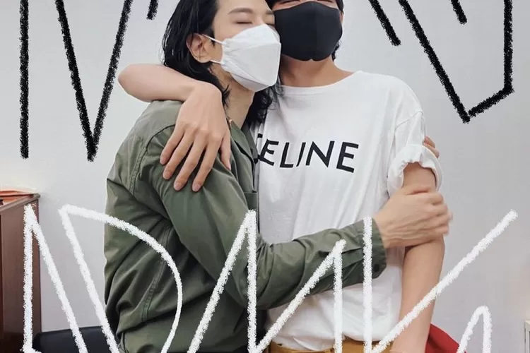 V BTS Memberikan Dukungan Untuk Sahabatnya Park Hyo Shin dengan Hadir di Musikal The Man Who Laughs (Gorajuara.com/Instagram Park Hyo Shin @parkhyoshin.official)