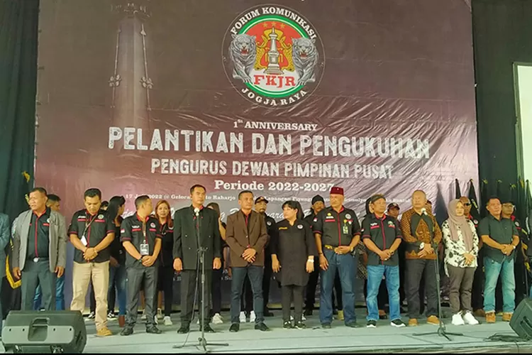 Para peserta pengukuhan dan pelantikan DPP FKJR.  (Teguh Priyono)