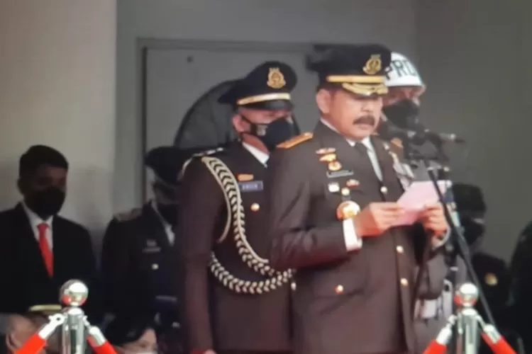 Jaksa Agung ST Baharuddin  menyampaikan sambutan  dalam sebuah acara
