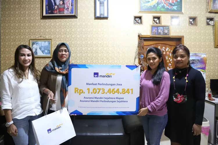 Pembayaran Klaim AXA Mandiri kepada Penerima Manfaat di Tangerang. (dok AXA Mandiri)