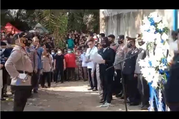 Pemakaman secara kedinasan Brigadir J. Foto: tangkap layar