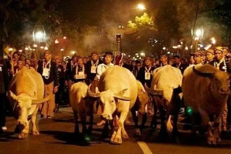 Foto : Keraton Solo Menggelar Perayaan Kirab Malam 1 Suro | Dok.Suaramerdeka.com