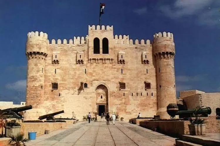 Benteng Qaitbay. Sumber gambar @ jalankitajalanwisata