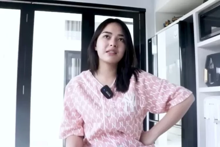 Beberkan Dirinya Paling Dominan dalam Percintaan, Amanda Manopo : Aku Tuh Bucin To The Max (Gorajuara.com/dok : Tangkapan Lauar YouTube/Skin Soul Official)