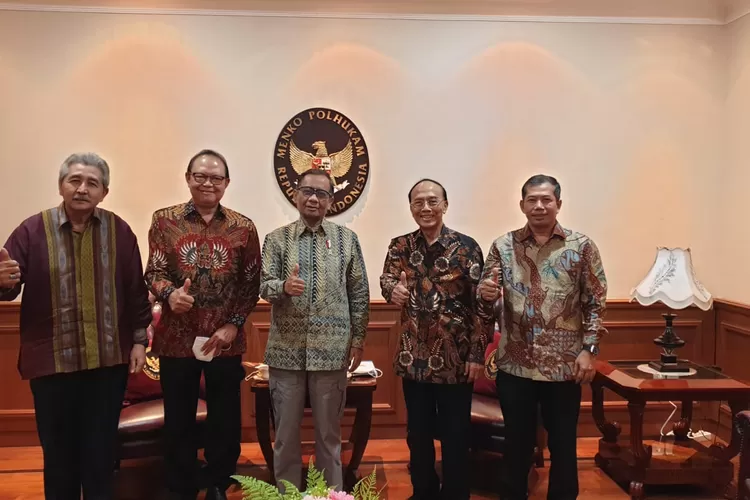 USM Tetapkan Hermanto Dardak dan Sigit Pramono sebagai Anggota Dewan Penyantun