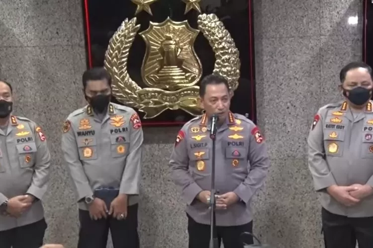 Kapolri Jenderal Listyo Sigit Prabowo resmi menonaktifkan Irjen Pol Ferdy Sambo dari jabatannya sebagai Kadiv Propam.