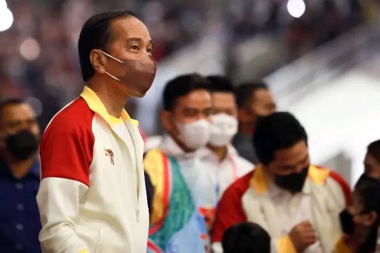 Presiden Joko Widodo saat menutup ASEAN Para Games XI 2022 di Stadion Manahan Solo (INASPOC/Agustinus Tri Mulyadi)