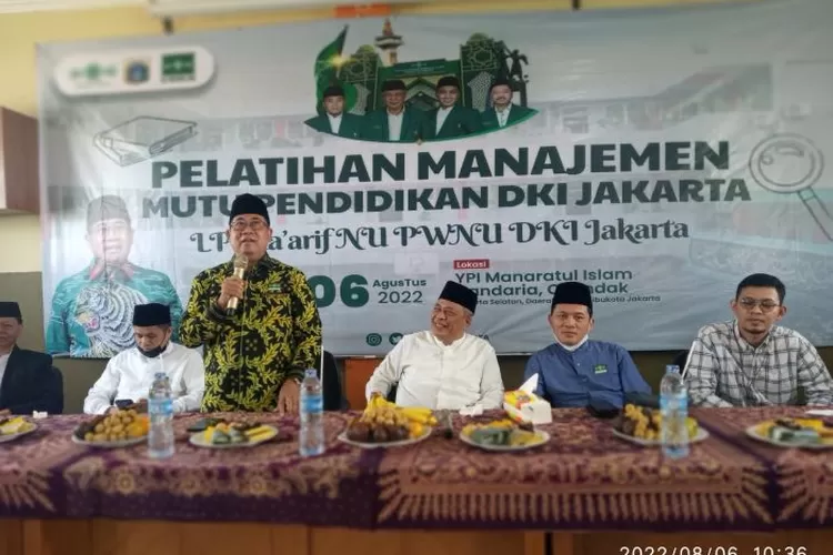 Sudarto, Ketua LP Ma'aarif NU PWNU DKI Jakarta sedang memberikan sambutan (Klikanggaran/istimewa)