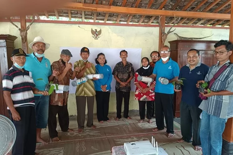 ebagaian peserta pelatihan foto bersama dengan Tim PPM dari UMBY  (Dok. Humas UMY)