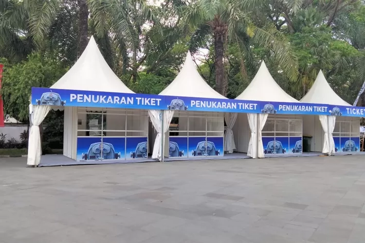 Tenda Penukaran Tiket Konser Dream Theater. ( Budi Cahyono)