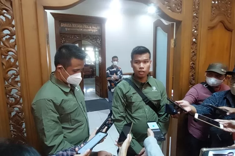 Anggota Tim Advance Paspampres yang melakukan pemukulan terhadap sopir truk. (ayosolo.id/Wijayanti Putrisejati)