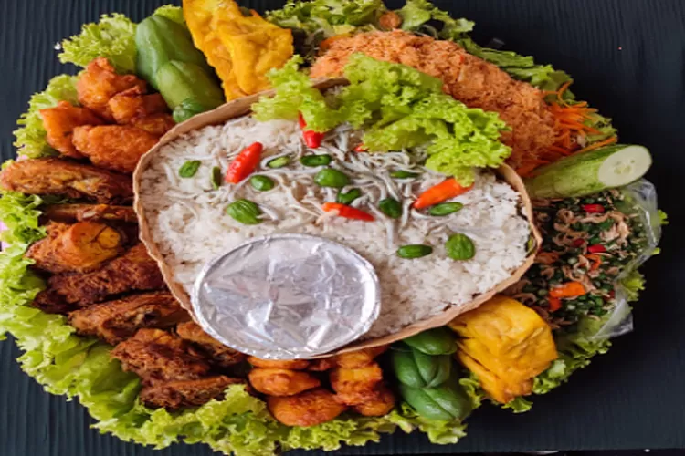 Nasi liwet, salah satu rekomendasi makanan khas Sunda. (Pixabay)