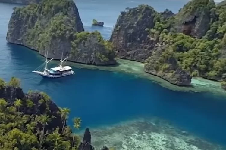 Destinasi Wisata Menakjubkan di Raja Ampat (Youtube/ Kaufik Anril )