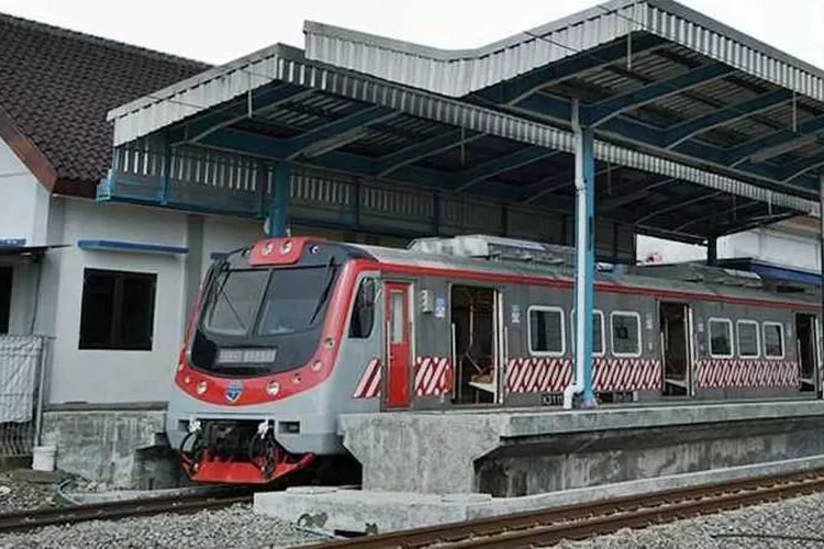 KRL Solo-Yogyakarta kini diperpanjang hingga Stasiun Palur (Endang Kusumastuti)